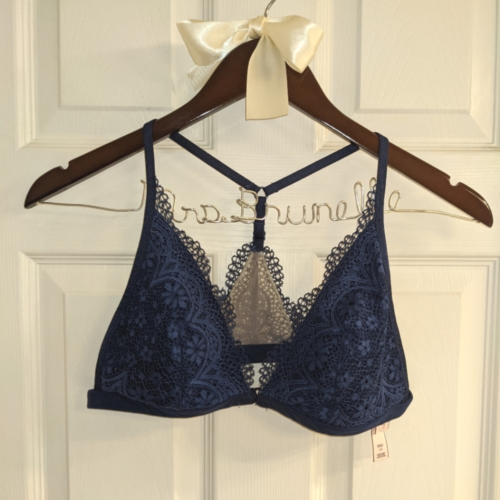 Victoria's Secret Lace Bralette Large
